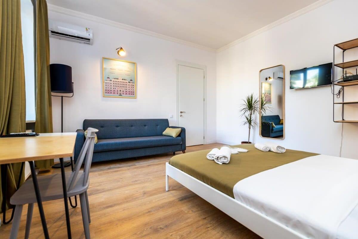 Central Vera Studio - Ideal For 3 - By Wehost Tbilisi Bagian luar foto